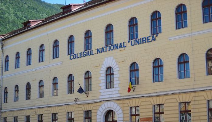 Update BAC 2019. 58 de brașoveni vor diplomă bilingvă, așa că au susținut o probă specială 1 unirea1.jpg