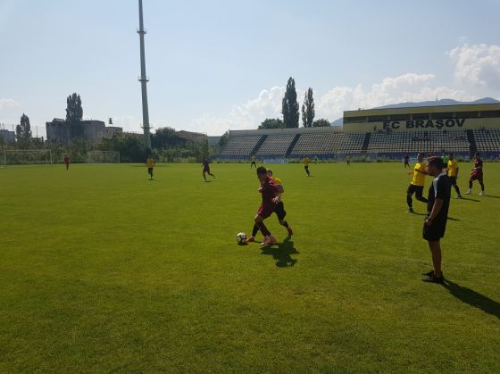 BRAȘOV. ACS „SR” Municipal, succes la scor de tenis cu FC Voluntari II 1 1_255182.jpg