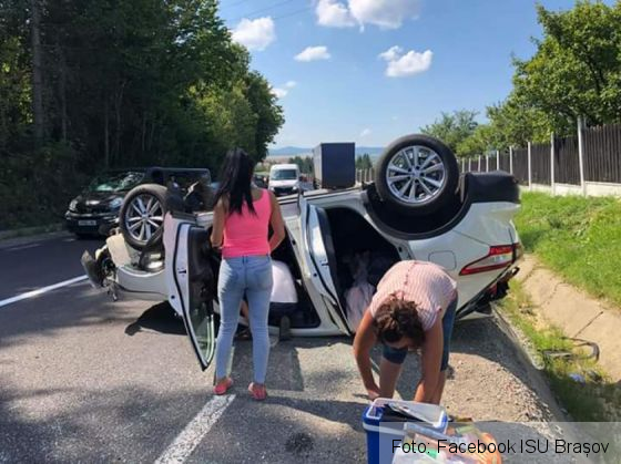BRAȘOV. Trei voluntare ISU, primele care au intervenit la accidentul de pe DN 1 1 FB_IMG_1533633722241_255141.jpg