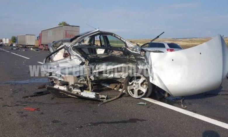 Doi şoferi răniţi şi o femeie decedată, într-un accident produs pe DN 2 1 accidentbuzau_8.jpg