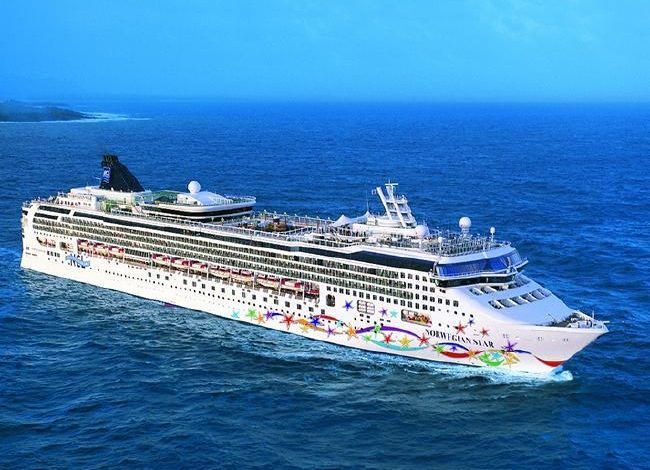 O britanică a fost salvată după 10 ore petrecute în mare 1 croaziera.jpg
