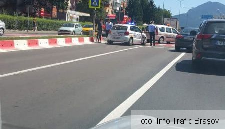 BRAȘOV. Pieton lovit de autoutilitară pe o „zebră” de pe Calea București 1 fb-img-1534253778349.jpg