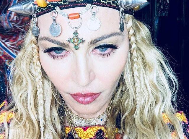 Ce face Madonna la 60 DE ANI?!... 1 madonna_5.jpg