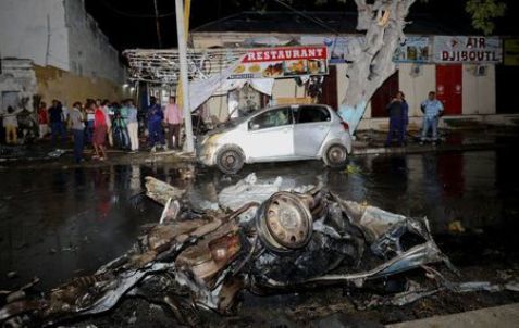 Cel puțin 17 morți în două atacuri sinucigașe 1 mogadishu_4.jpg
