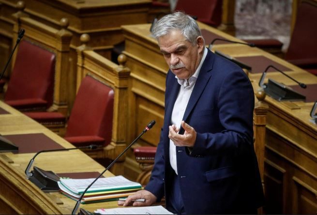 Ministru demis în Grecia din cauza incendiilor de lângă Atena 1 nikolas_2.jpg