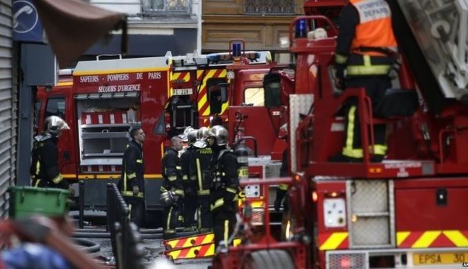 Incendiu într-un hotel din Paris 1 paris_16.jpg