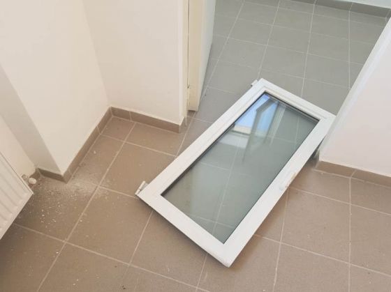 spatiu-servicii-ocolitoare-vandalizate9_255247.jpg