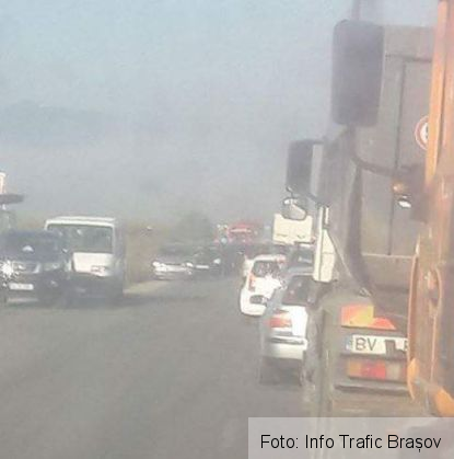 BRAȘOV. Autoturism răsturnat între Brașov și Tărlungeni! Patru victime, una încarcerată. Update: S-au răsturnat cu mașina pentru a evita o basculantă 1 FB_IMG_1536817659111_256849.jpg