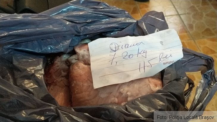 BRAŞOV. Carne de porc vândută... din portbagaj (FOTO) 1 IMAG1215_256578.jpg