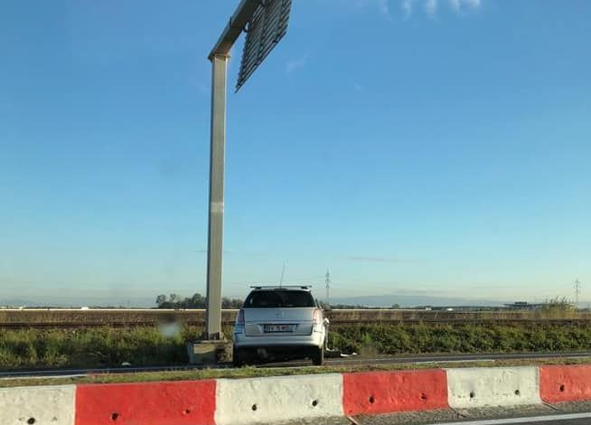 BRAȘOV. A intrat cu autoturismul într-un stâlp de pe Calea Făgărașului 1 accidentcaleafagarasului.jpg