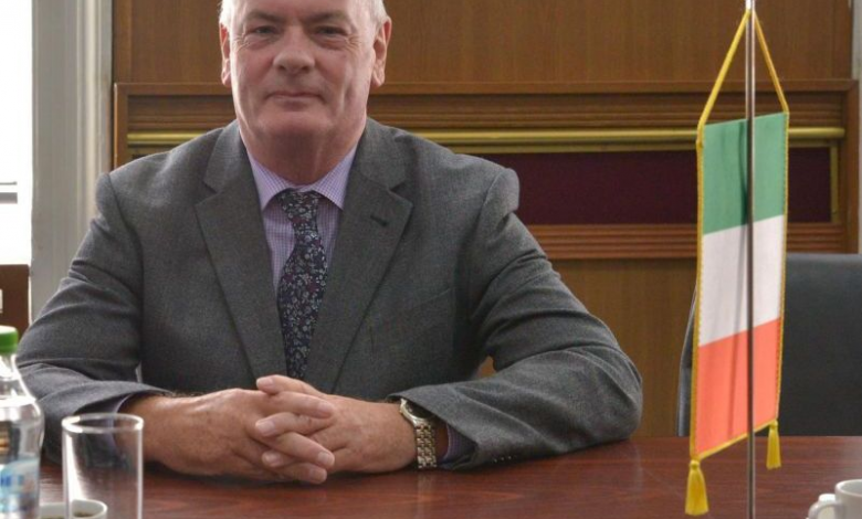 BRAŞOV. Excelența Sa Derek Feely, ambasadorul Irlandei în România, a avut întrevederi cu reprezentanţii autorităţilor locale 1 ambasador-irlanda.jpg