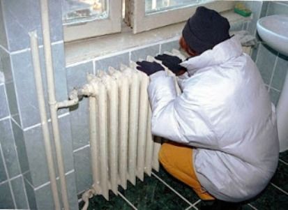 BRAȘOV. Atenție! Începe umplerea instalațiilor de încălzire centralizată 1 calorifer_5.jpg