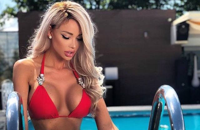 Bianca Drăguşanu, CE POZĂ (2)!!! A revenit la vechile obiceiuri... 1 dragusanu_2.jpg