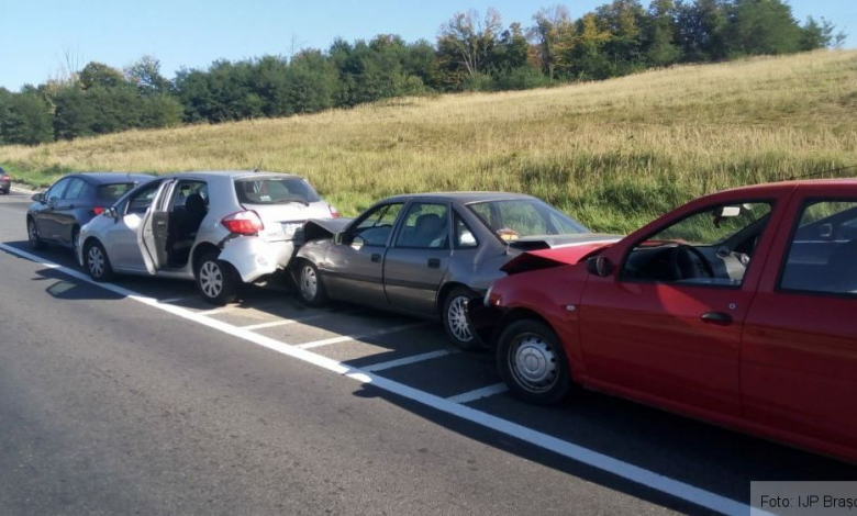 BRAȘOV. Coliziune în lanț, pe DN 1 (FOTO) 1 img-20180920-wa0006.jpg