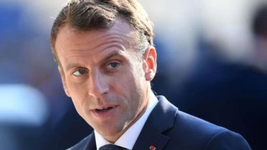 macron_8.jpg
