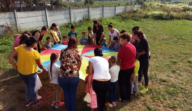 3.500 de copii au participat vara aceasta la Ateliere Șotron, susținute de peste 600 de profesori-voluntari 1 miscaresiculori-ateliere.jpg