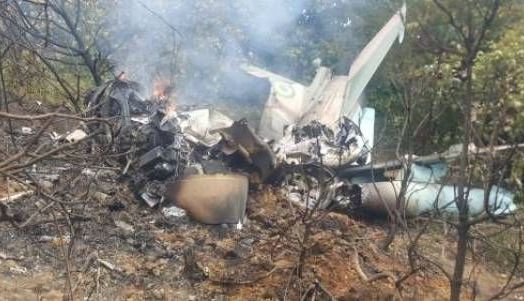 Două avioane s-au ciocnit în timpul unui spectacol aerian 1 plane_4.jpg
