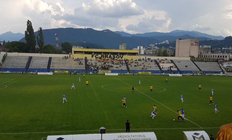 BRAȘOV. LIGA 3. ACS „SR” a pierdut și al doilea derby. Brașoveanul Marian Constantinescu, decisiv pentru echipa lui Dragnea pe „Tineretului” 1 sr_15.jpg