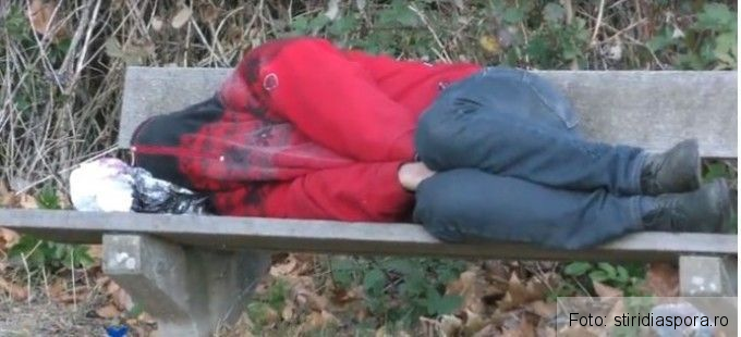 A sperat la un loc de muncă decent, în Germania, dar a ajuns să doarmă sub cerul liber 1 banca_5.jpg