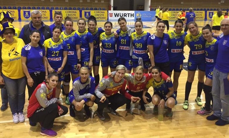 BRAȘOV. Handbalistele de la Corona se întâlnesc cu fanii 1 corona_189.jpg