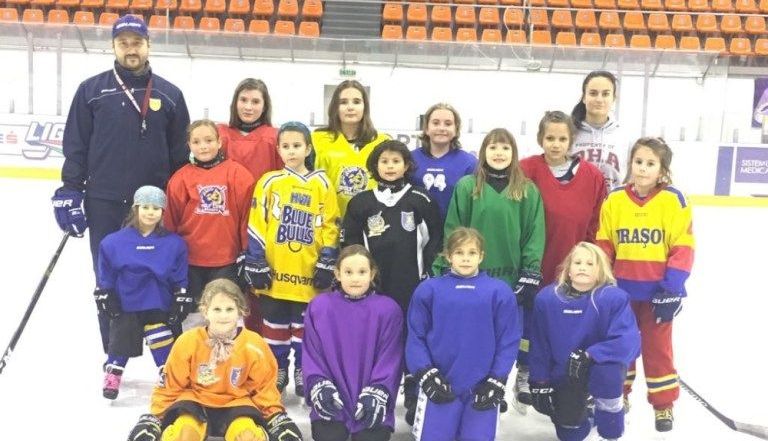 BRAȘOV. Corona va avea echipă feminină de hochei pe gheață 1 corona_195.jpg