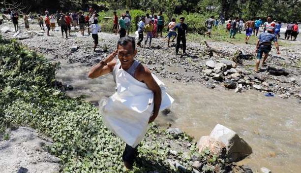 31 de copii, salvați după o săptămână de sub ruinele școlilor prăbușite la cutremurul din Indonezia 1 indonezia_12.jpg
