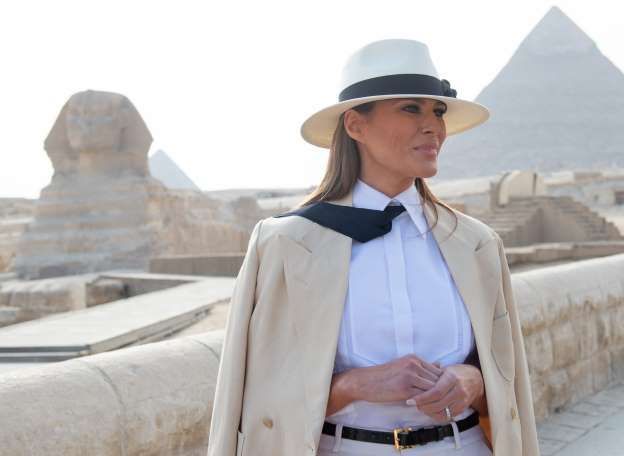 Melania Trump, cea mai „hărțuită" persoană din lume pe internet 1 melania_4.jpg