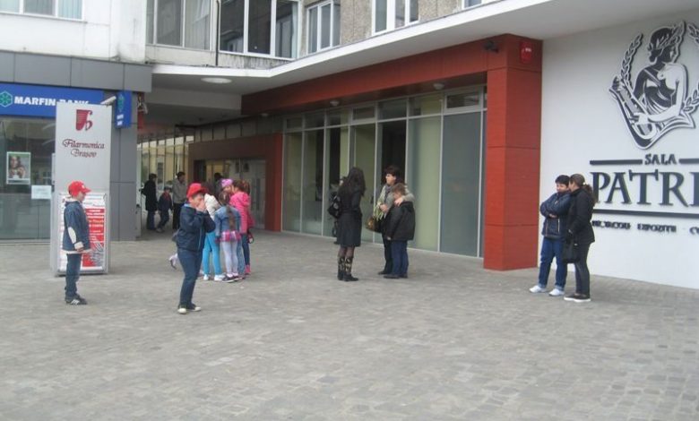 „Toamnă de poveste”, la Sala Patria 3 patria_63.jpg