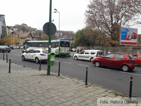 BRAȘOV. Accident pe strada Iuliu Maniu (FOTO) 1 20181102_151547_259126.jpg