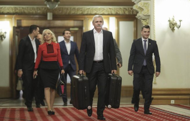 Dragnea-valize1_259260.jpg