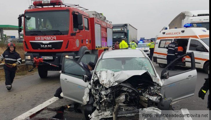 Impact între un TIR şi un autoturism, pe autostrada A1 1 accidenta1_2.jpg