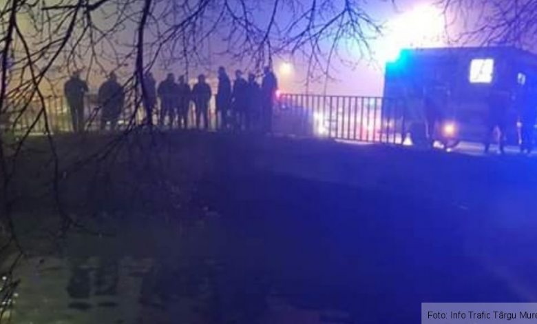 Șofer mort după ce a plonjat cu mașina într-un canal al râului Mureș 1 accidentmures_4.jpg