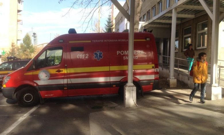 BRAȘOV. Gerul a trimis zece oameni la spital, trei aproape în comă 1 ambulanteupuspitaljudetean2.jpg
