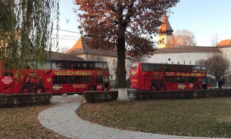 BRAŞOV. Traseu turistic la cele mai importante obiective prin judeţ cu autobuzul supraetajat 1 autobuz-turistic.jpg