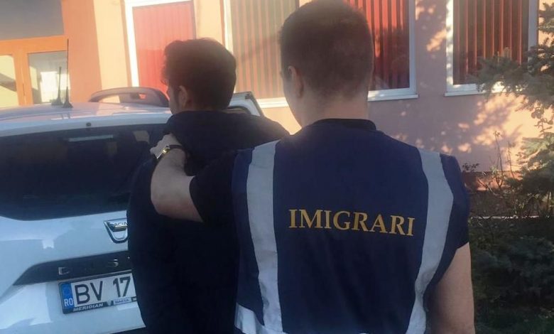 BRAȘOV. Cetățean din Vietnam, îndepărtat sub escortă din România după ce a fost depistat la Codlea 1 img-20181108-wa0000.jpg