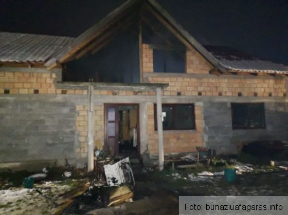 BRAȘOV. O casă din Homorod a luat foc, pare-se, de la un aparat de încălzire... Cum ne ferim de astfel de necazuri pe timpul iernii?! 1 incendiu homorod_260128.jpeg
