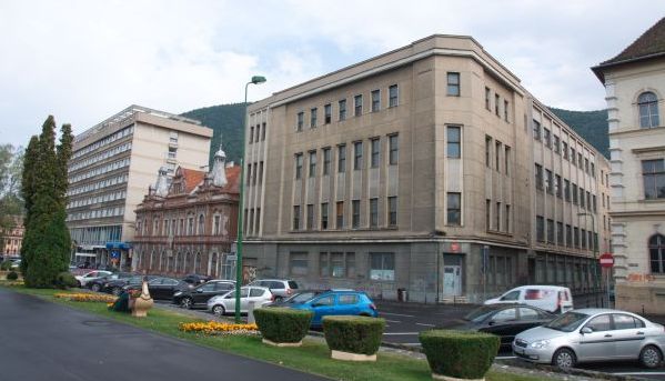 BRAŞOV. Cum va arăta hotelul care se va construi în clădirea Palatului Telefoanelor?!... (FOTO 2) 1 palatultelefoanelorbrasov.jpg