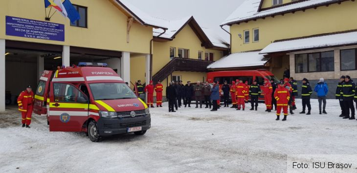BRAȘOV. Imagini de la Moieciu, unde a fost operaționalizat un echipaj SMURD 1 IMG-20181219-WA0005_261388.jpg
