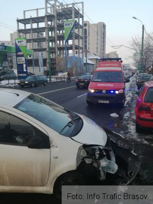 BRAȘOV. Al doilea accident din zona Ceasu’ Rău, cauzat tot de o traversare neregulamentară 1 accident ceasul rau 2_261394.jpg