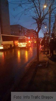 BRAȘOV. Femeie accidentată de un microbuz, la Râșnov (FOTO) 1 accident rasnov_261011.jpg