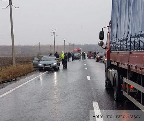 BRAȘOV. Accident cu cinci victime, pe DN 1! 1 accidentmandra_4.jpg