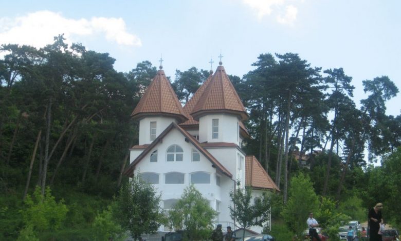 BRAȘOV. Cvintetul Anatoly cântă colinde la biserică 1 biserica-sprenghi.jpg