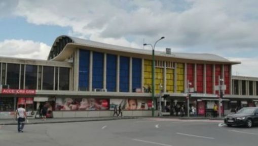 BRAŞOV. Şi în faţa Gării puteţi găsi un ceai cald şi o vorbă bună! Gratis! 1 garabrasov_4.jpg