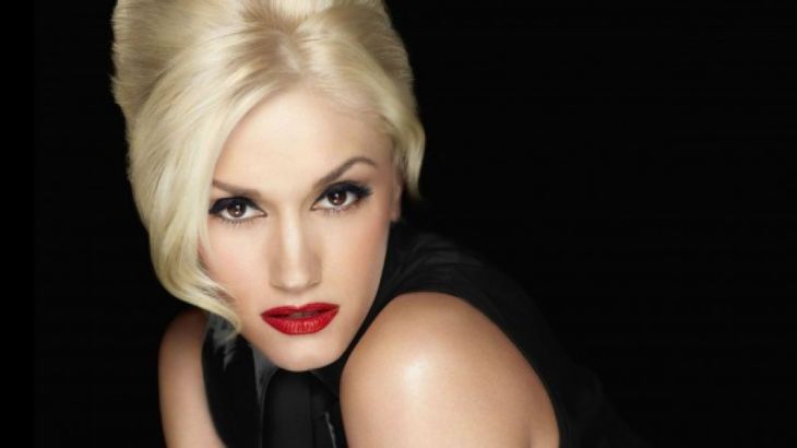 Părul negru nu mai este în tendințe! 1 gwen-stefani-wallpaper-hd-608x342_260793.jpg