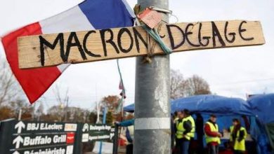 macron_10.jpg