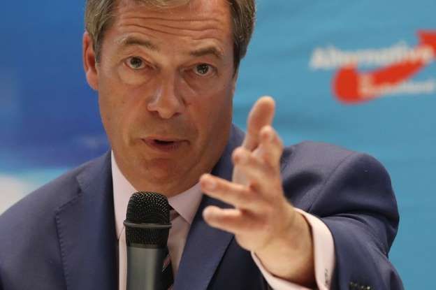 Nigel Farage pleacă din partidul UKIP 1 nigelfarage.jpg