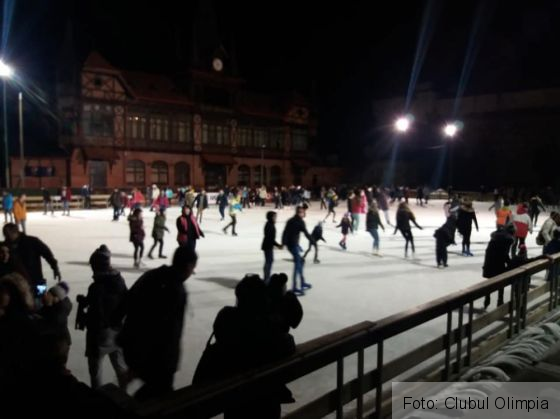 BRAȘOV. S-a deschis patinoarul de sub Tâmpa! 1 patinoar_olimpia2_260953.jpg