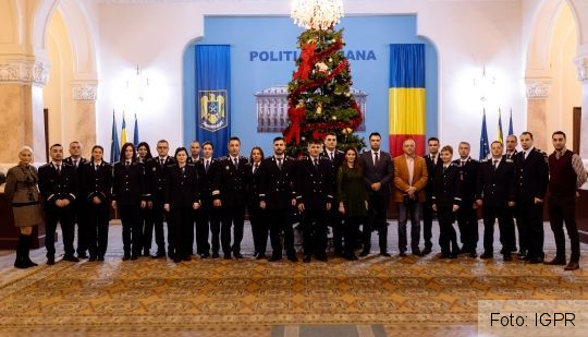 Polițiști români, inclusiv din Brașov, trimiși în misiune în Franța 1 politistifranta.jpg