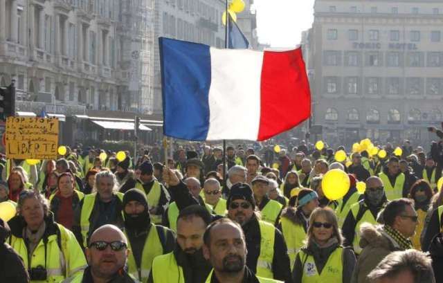 Noi proteste violente în Franța 1 proteste_16.jpg