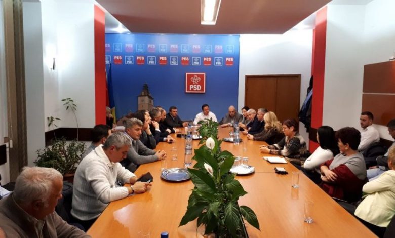 BRAŞOV. S-au adunat, s-au sfătuit şi au decis să rămână uniţi indiferent de cei care pleacă din PSD 1 psd_14.jpg